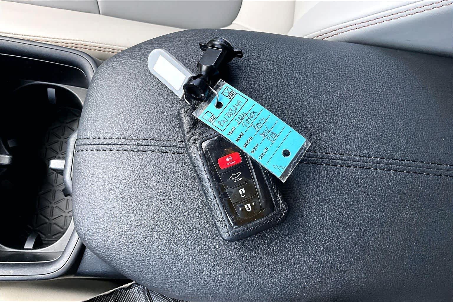Used 2024 Toyota RAV4 XLE Premium FWD image 29