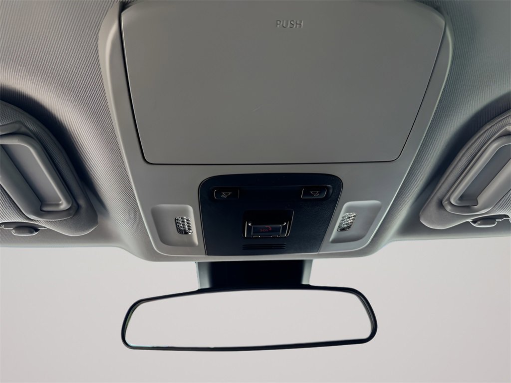 Used 2024 Toyota Camry SE image 33