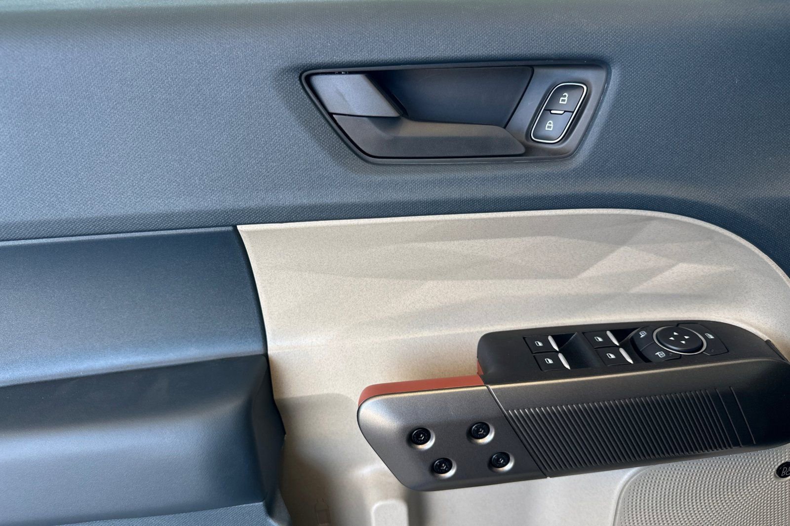 New 2025 Ford Maverick Lariat w/ 4K Tow Package image 10