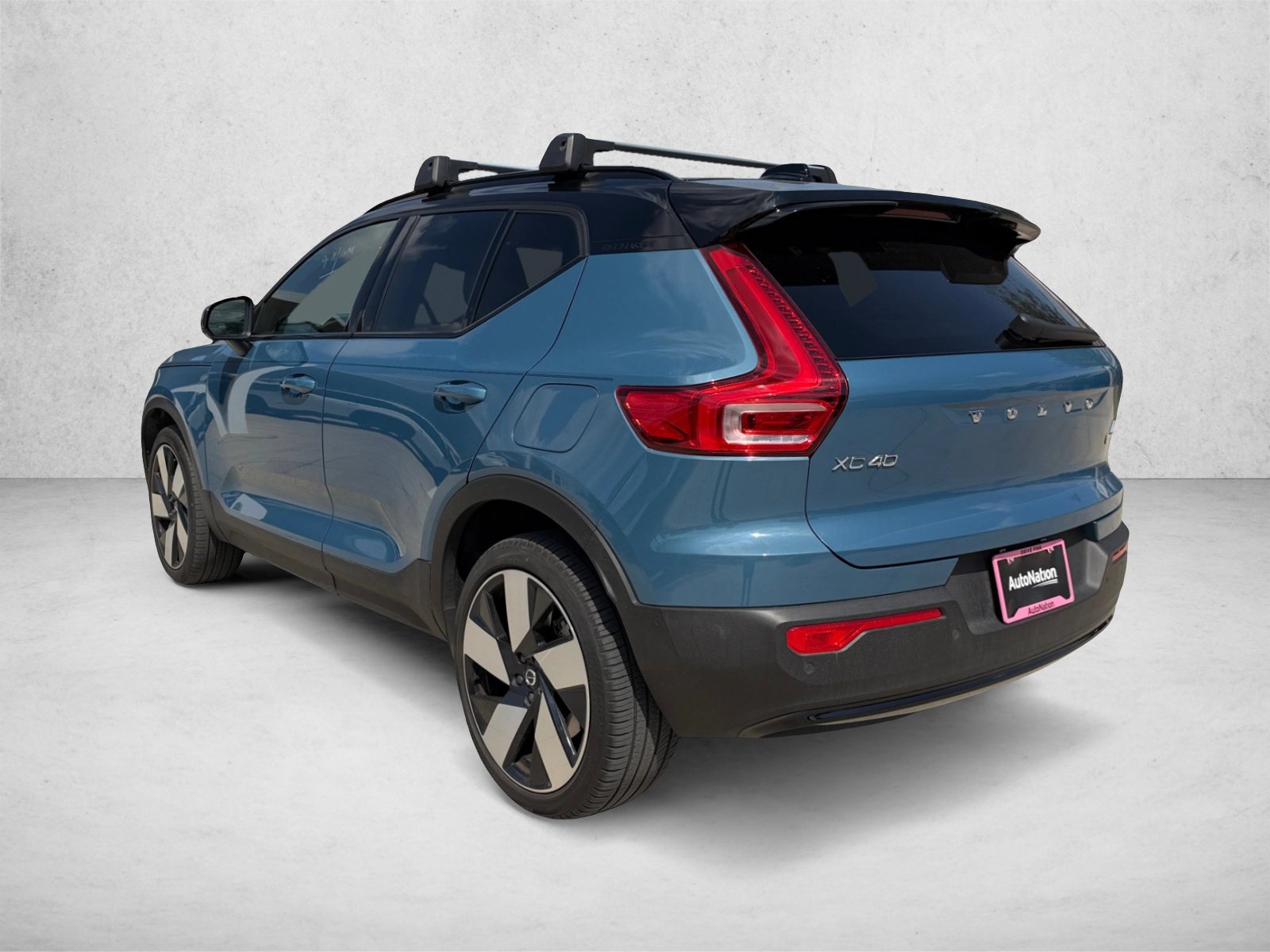 Used 2023 Volvo XC40 Recharge Ultimate AWD/4WD image 7