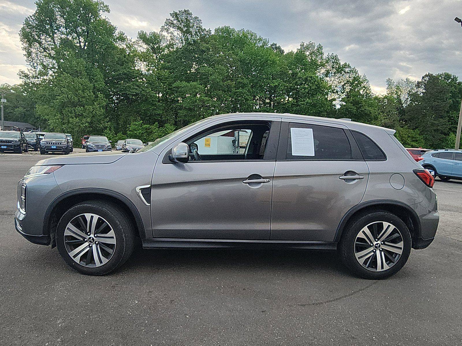 Used 2021 Mitsubishi Outlander Sport LE image 2