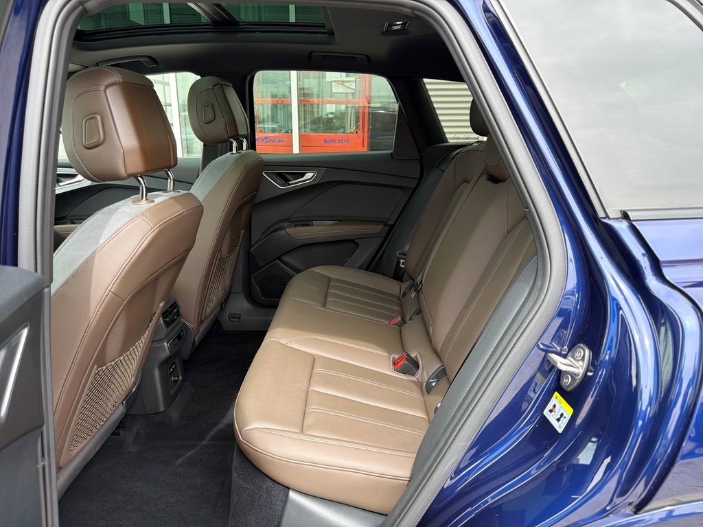 Used 2024 Audi Q4 e-tron Premium Plus w/ Premium Plus image 12