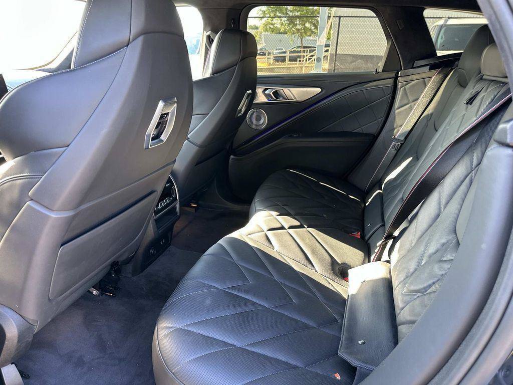 Used 2025 BMW XM AWD/4WD image 30