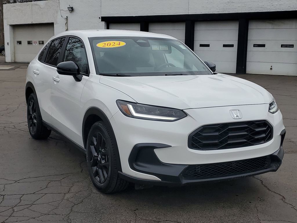Used 2024 Honda HR-V Sport image 2