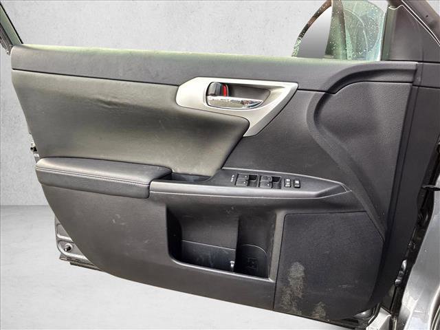 Used 2013 Lexus CT 200h image 10