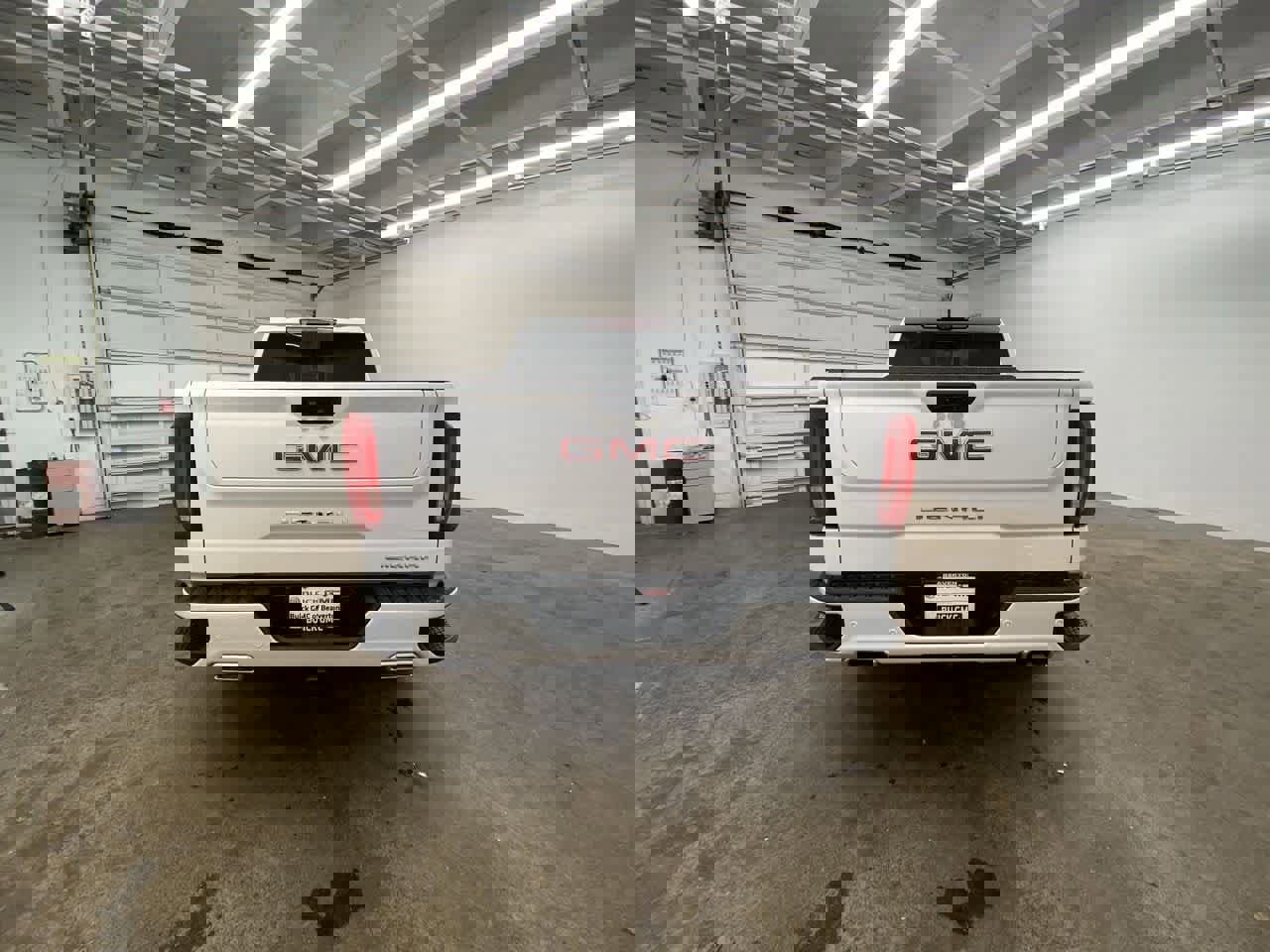 Used 2023 GMC Sierra 1500 Denali w/ Technology Package image 5