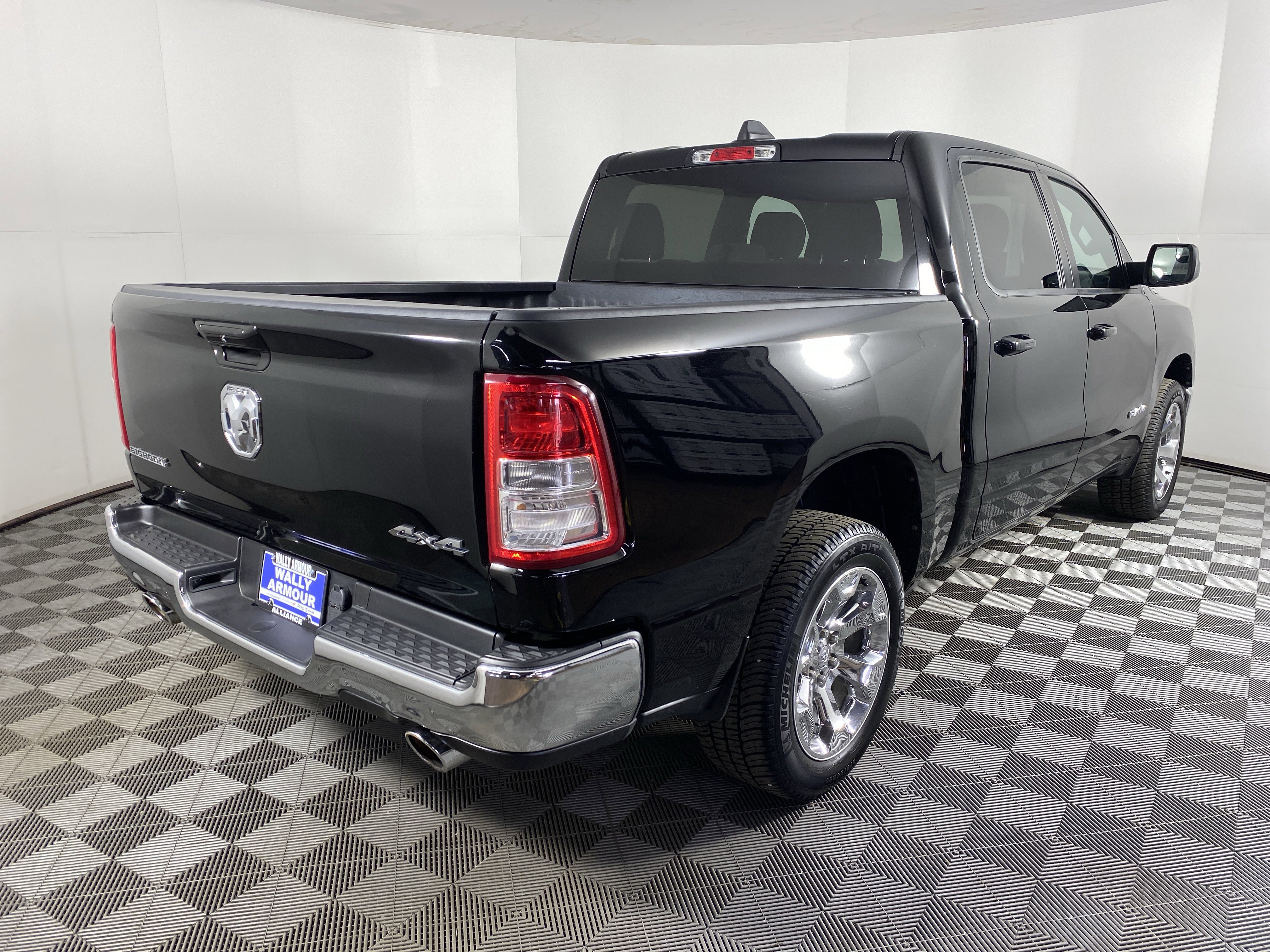 Used 2022 RAM 1500 Big Horn AWD/4WD image 6