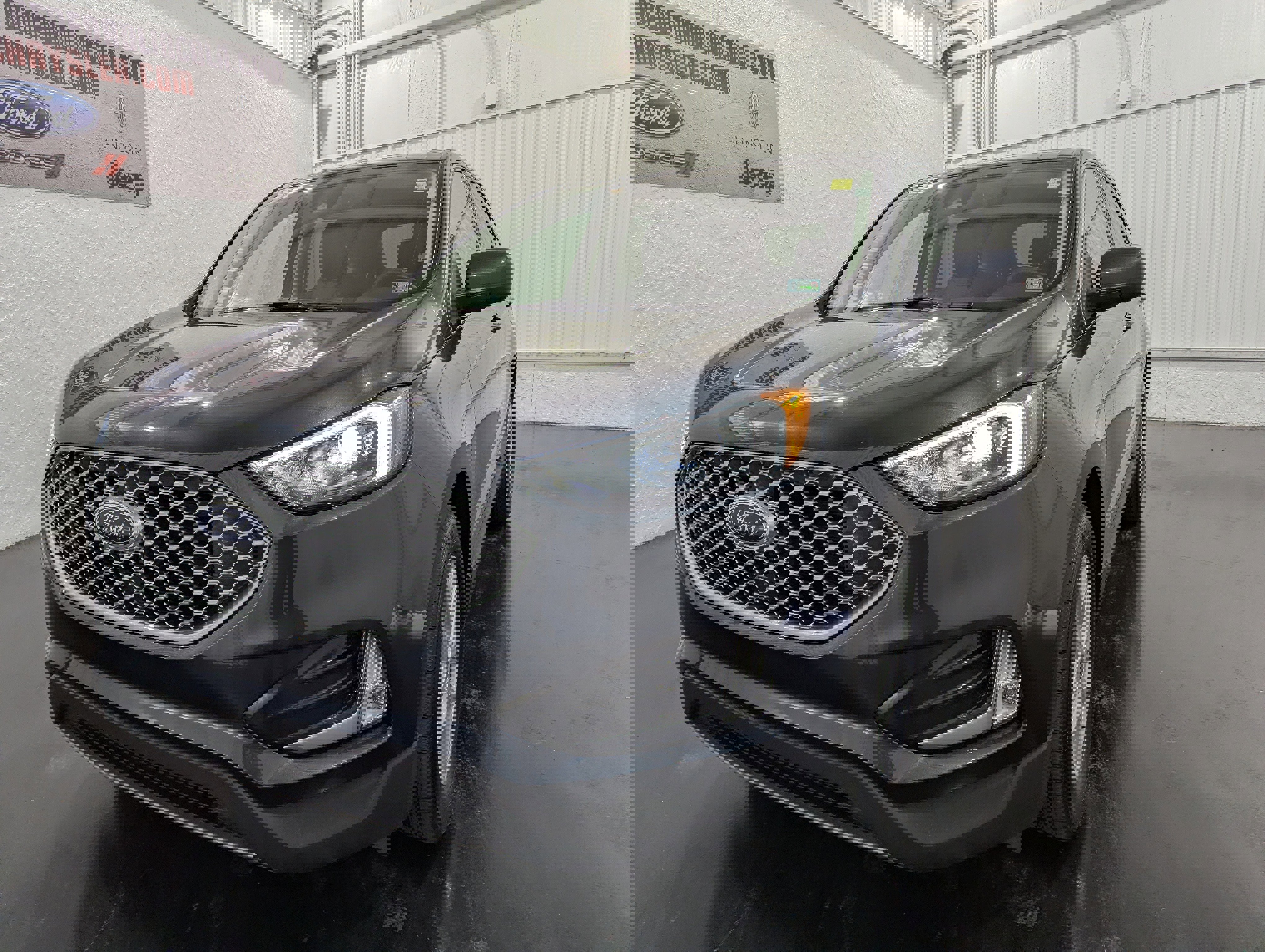 Used 2024 Ford Edge SEL w/ Convenience Package image 3