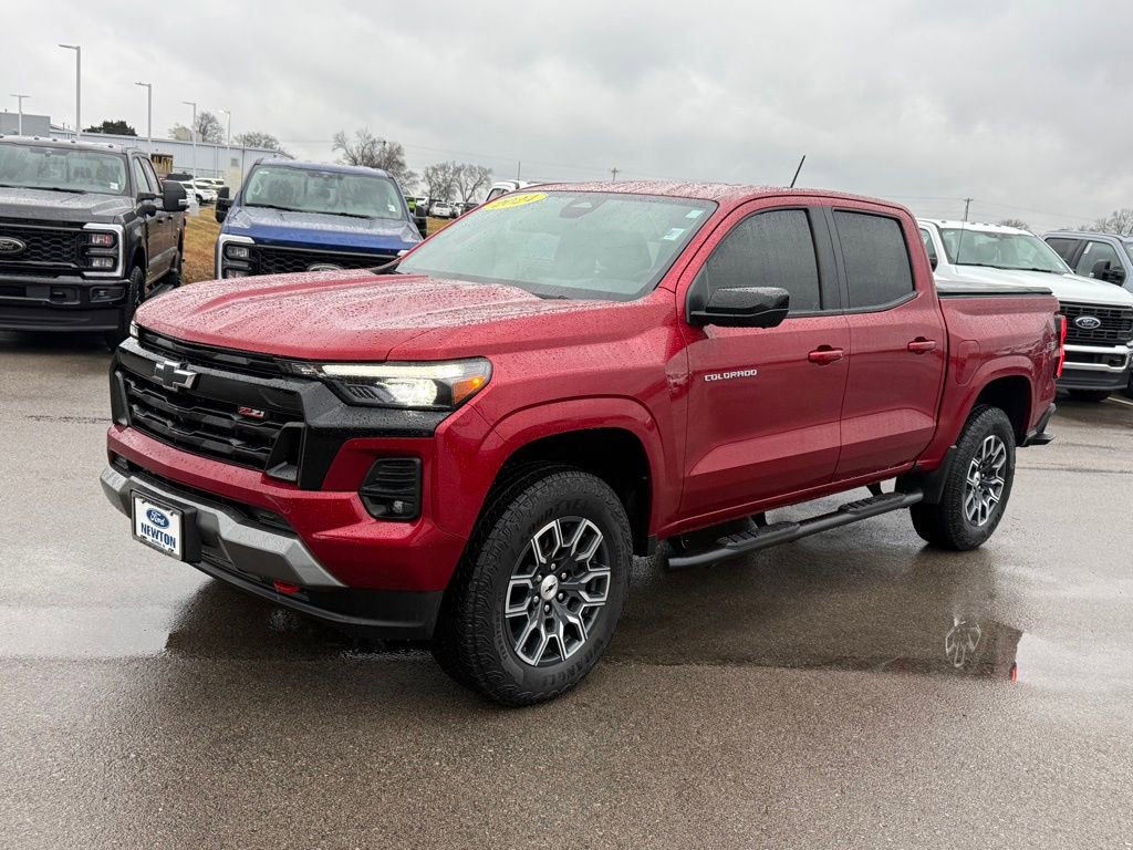 Used 2024 Chevrolet Colorado Z71 w/ Z71 Convenience Package 2 image 39
