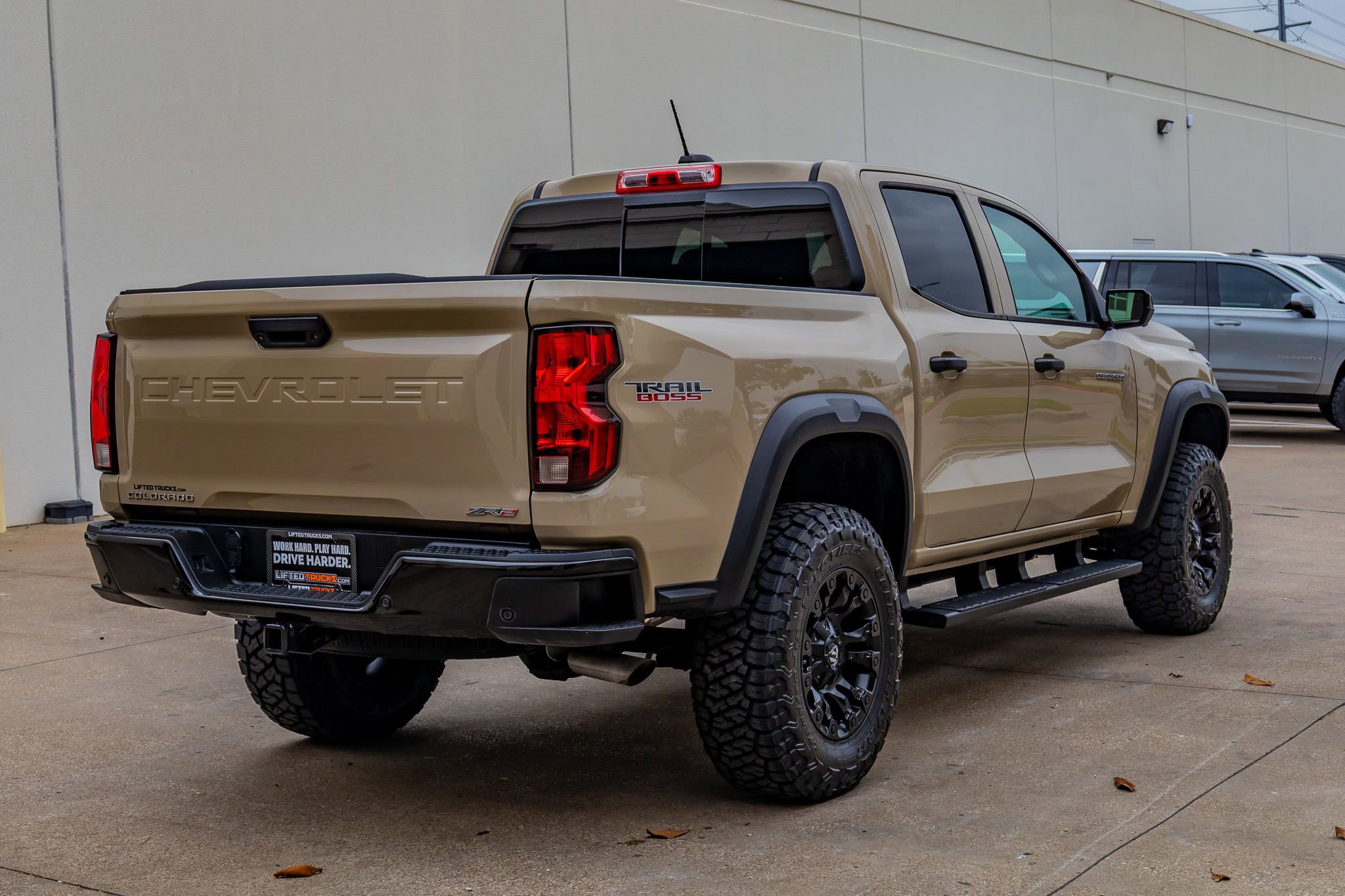 Used 2023 Chevrolet Colorado Trail Boss w/ Technology Package AWD/4WD image 10
