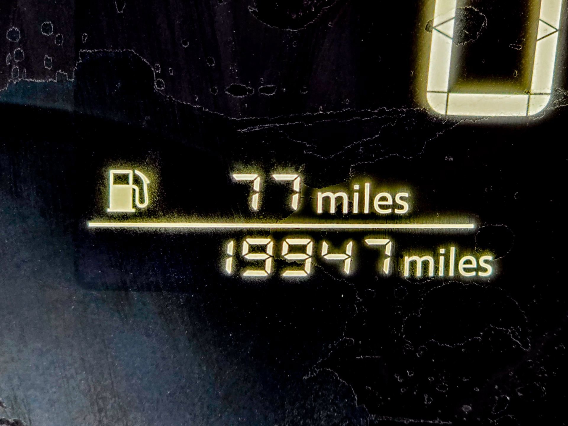 Used 2025 Nissan Kicks SV image 12