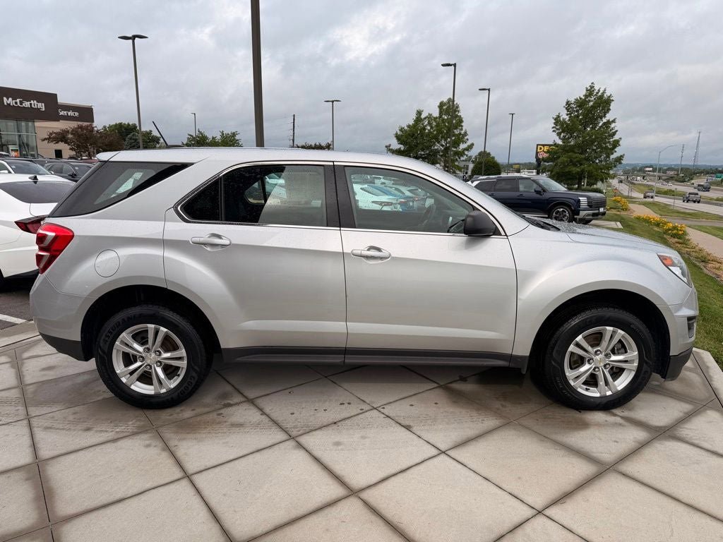Used 2017 Chevrolet Equinox LS FWD image 6