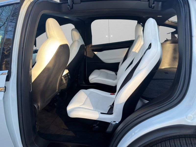 Used 2020 Tesla Model X Long Range AWD/4WD image 10