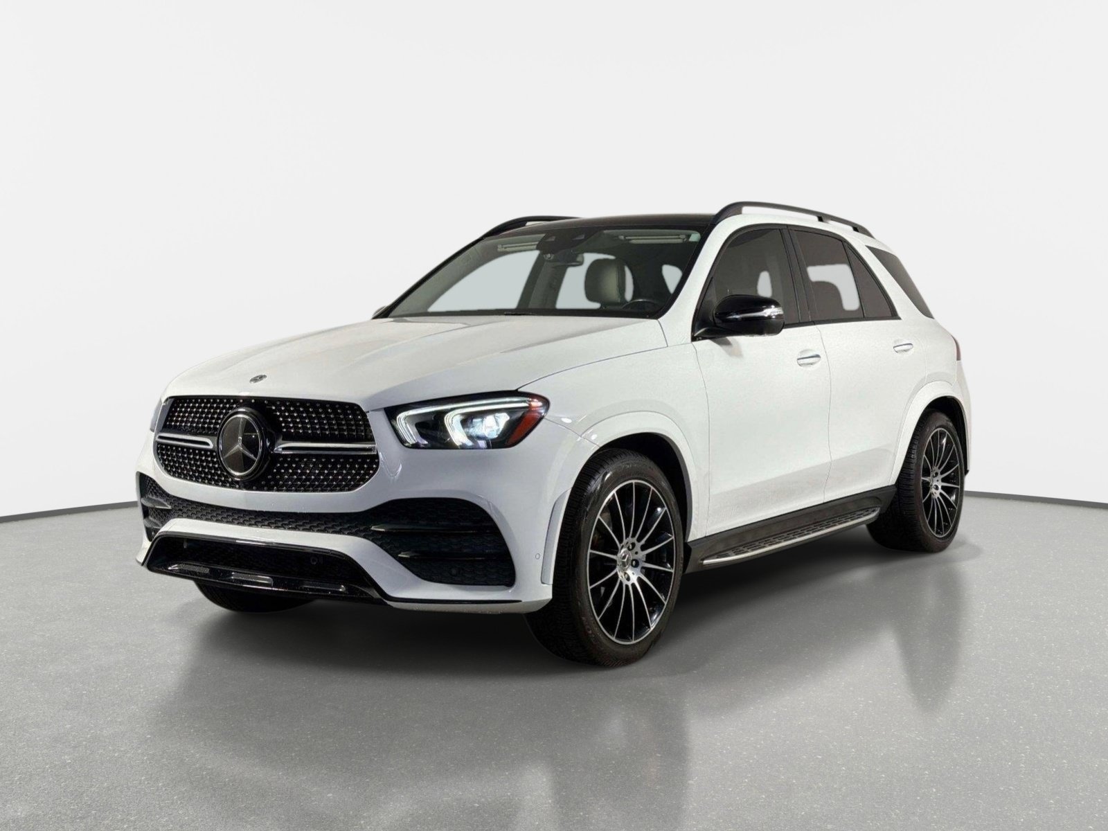 Used 2025 Mercedes-Benz GLC 350e 4MATIC image 7
