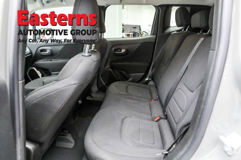 Used 2021 Jeep Renegade Latitude image 22