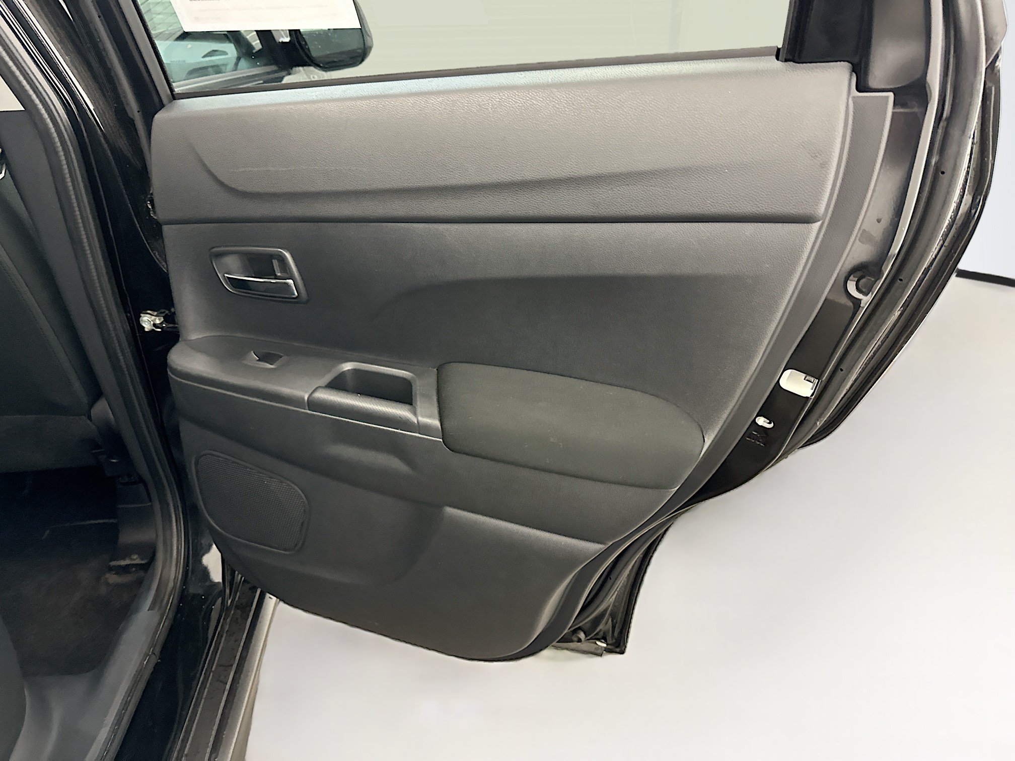 Used 2024 Mitsubishi Outlander Sport ES AWD/4WD image 30