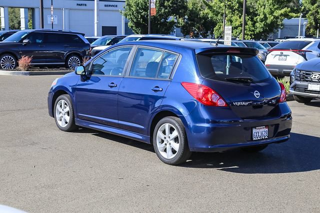 Used 2012 Nissan Versa Hatchback w/ SL Navigation Pkg FWD image 2