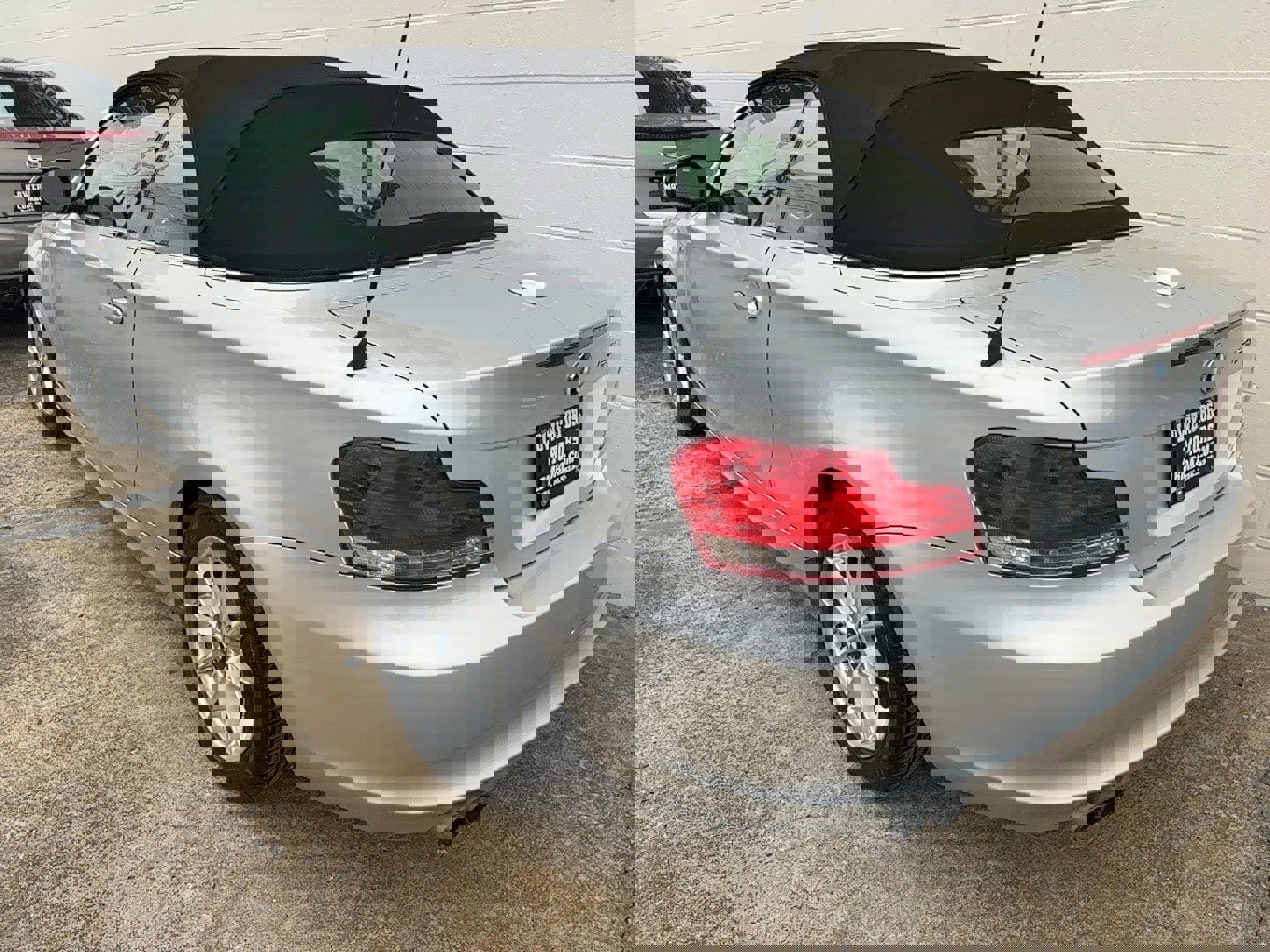 Used 2011 BMW 128i Convertible image 4