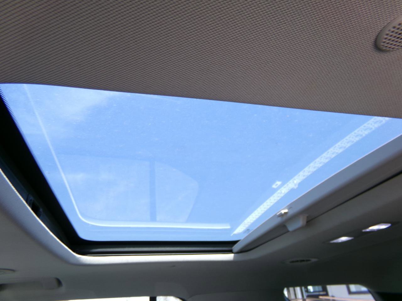 Used 2019 Chevrolet Traverse RS AWD/4WD image 46