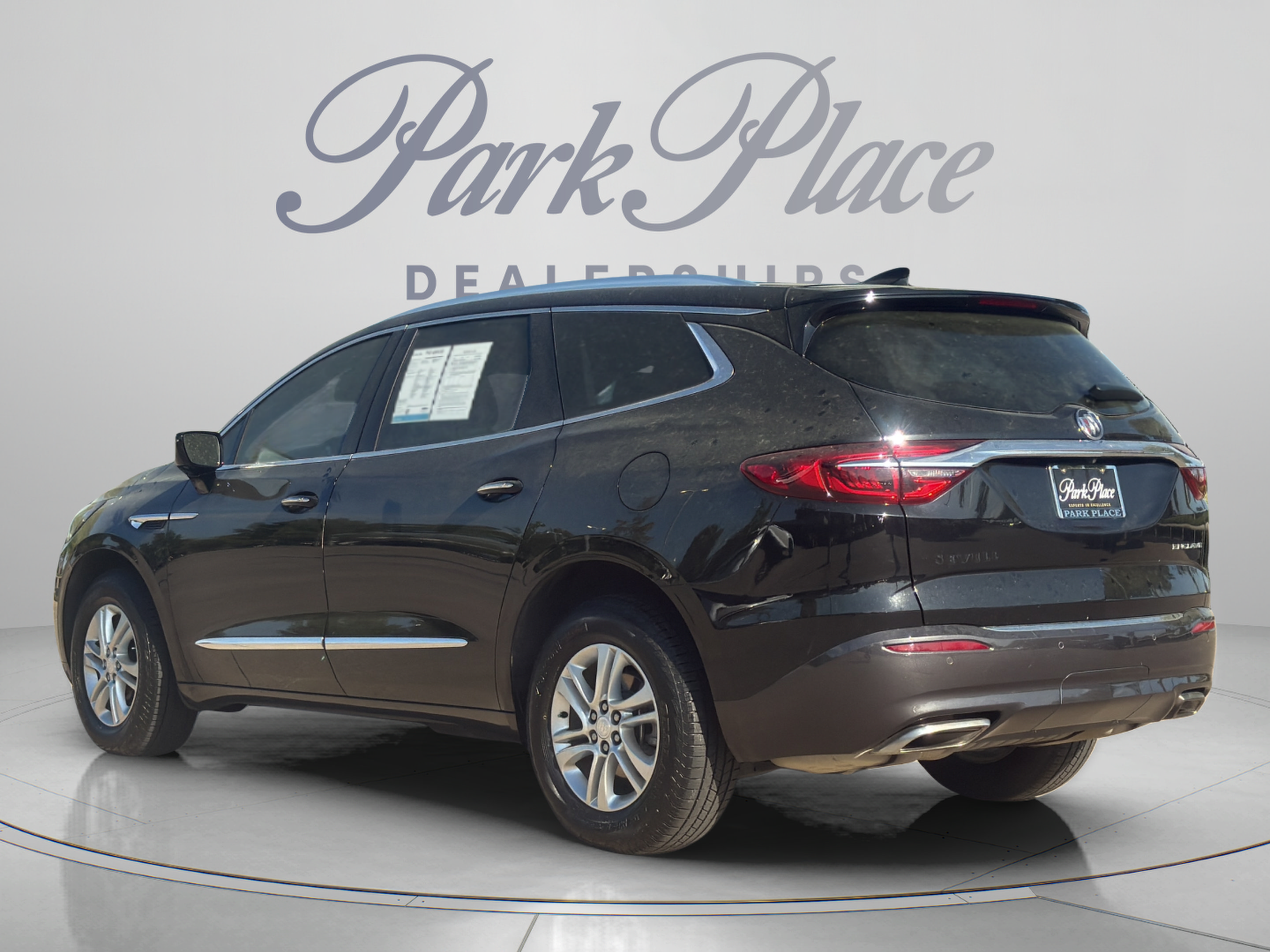 Used 2019 Buick Enclave Essence FWD image 3