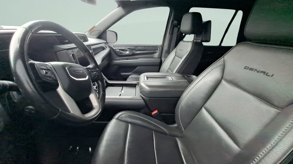 Used 2021 GMC Yukon Denali w/ LPO, Illumination Package image 6