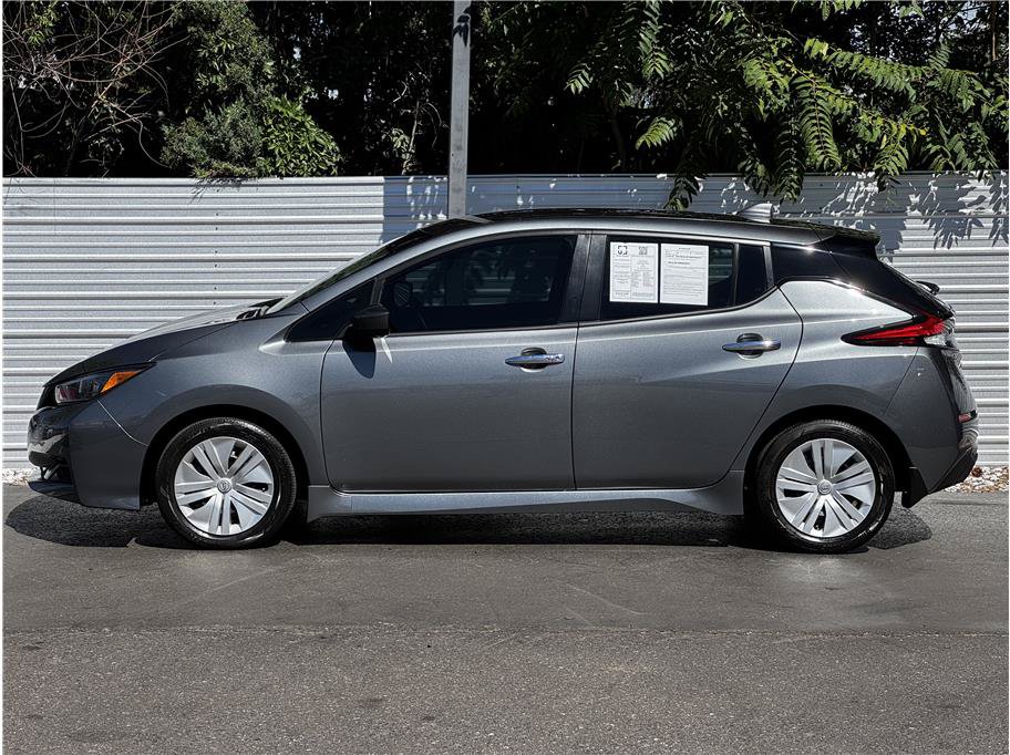 Used 2025 Nissan Leaf S FWD image 9