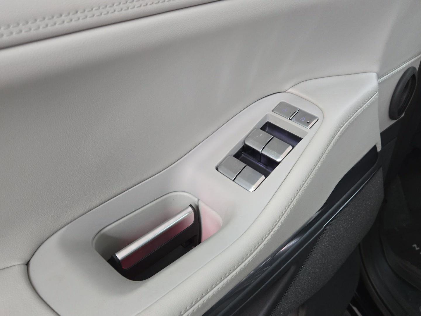 New 2025 Lincoln Navigator L Reserve image 37