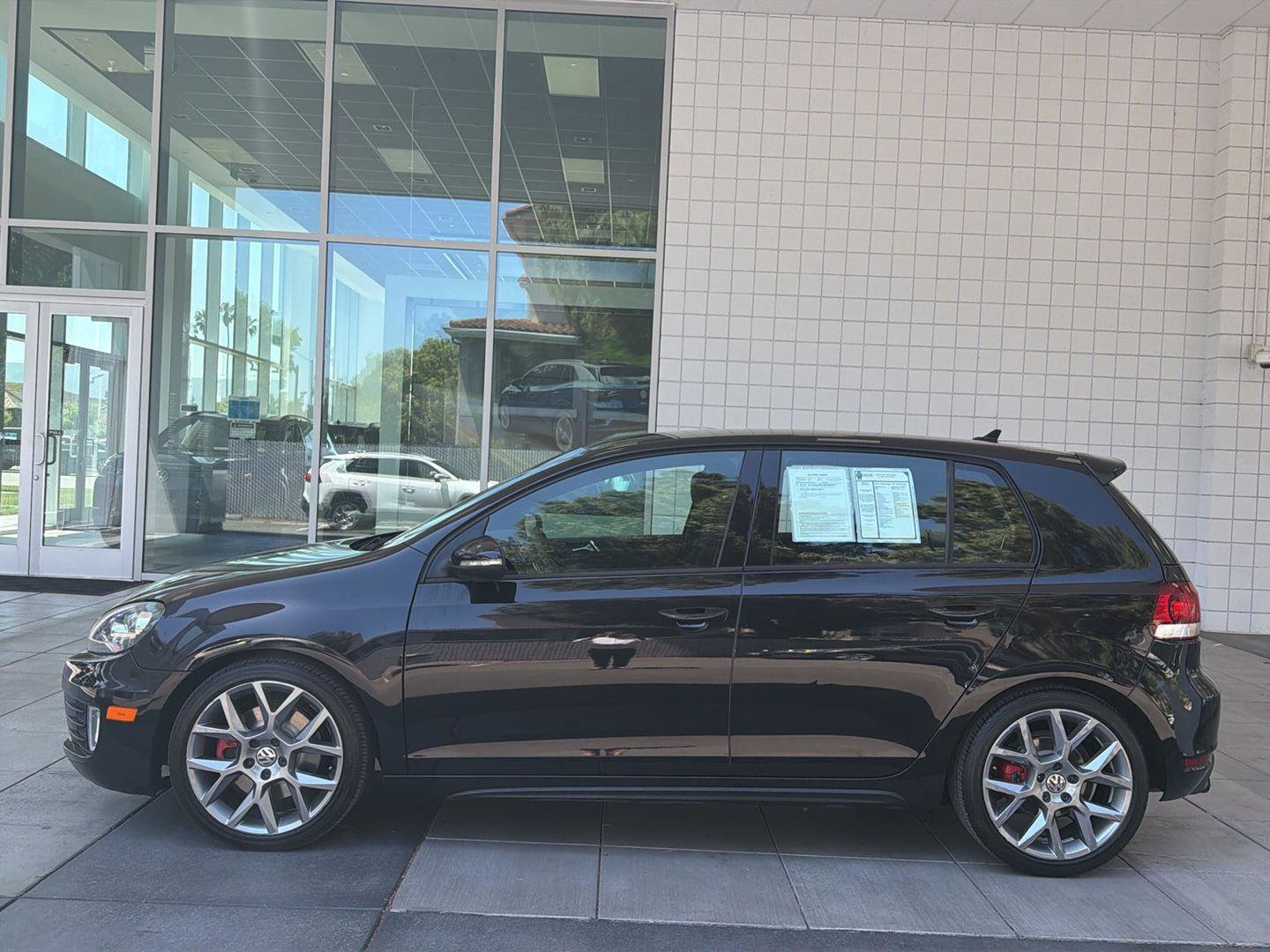 Used 2014 Volkswagen GTI Wolfsburg Edition FWD image 2