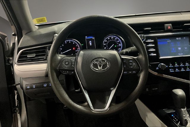 Used 2019 Toyota Camry LE w/ Convenience Package FWD image 16