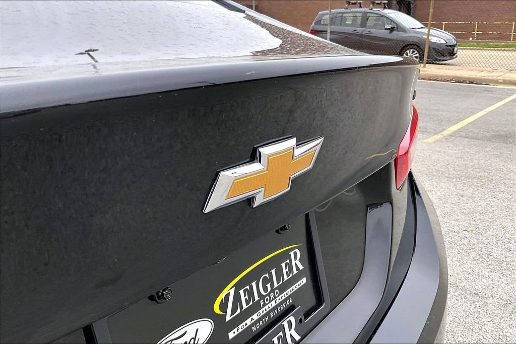 Used 2023 Chevrolet Malibu LT FWD image 30