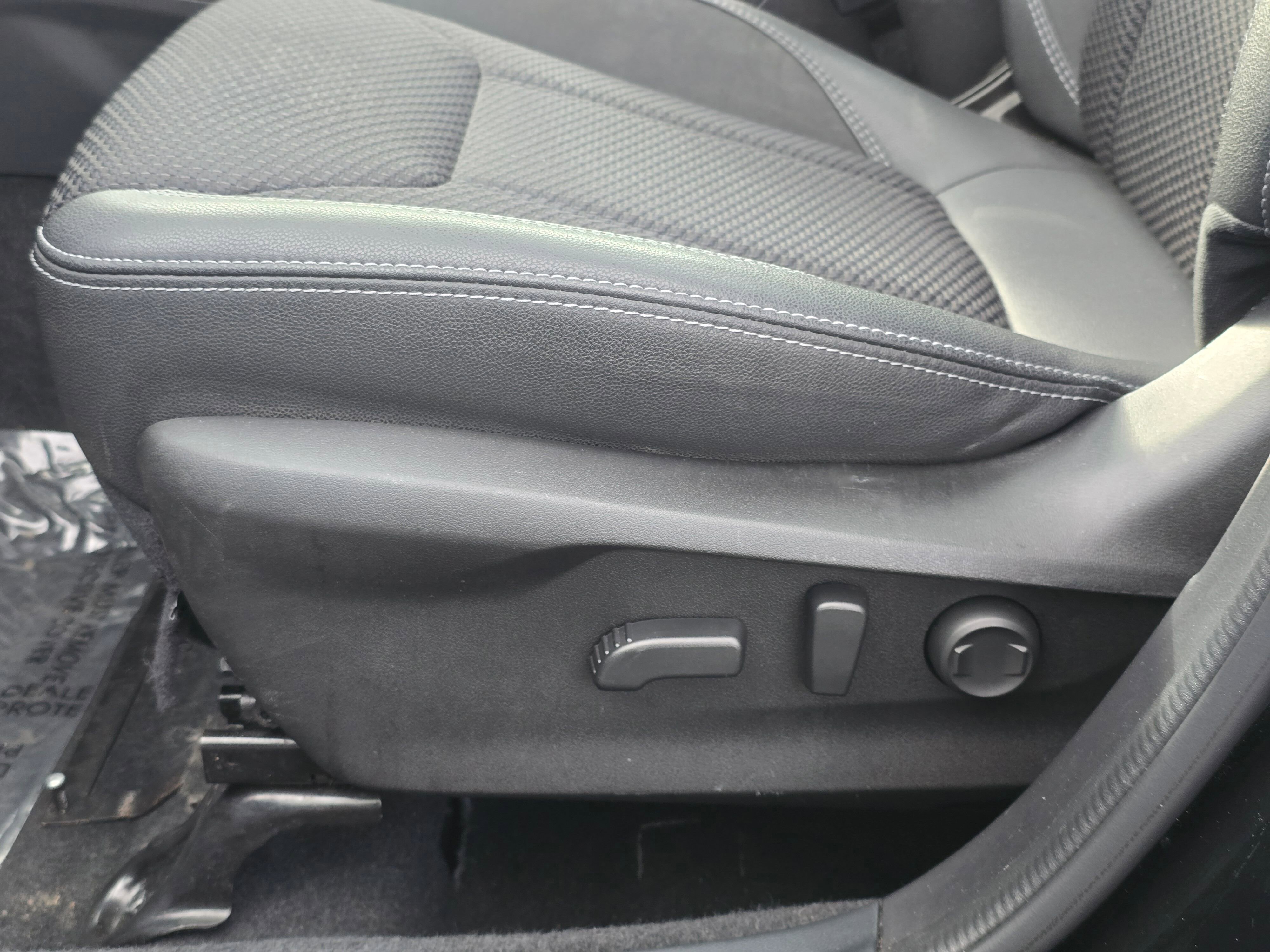 Used 2022 Subaru Forester Premium AWD/4WD image 24