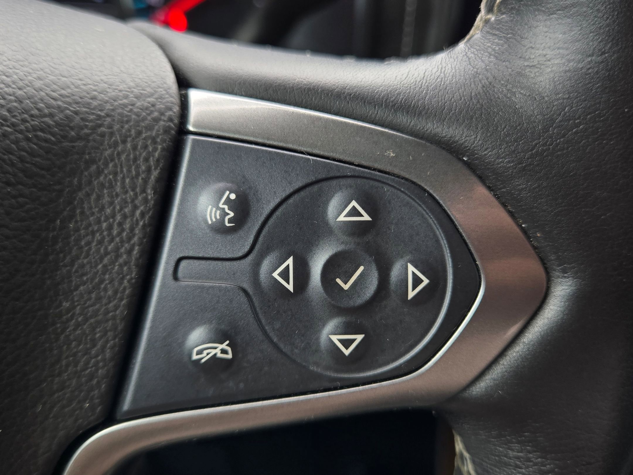 Used 2018 Chevrolet Silverado 1500 LTZ w/ Texas Edition image 26