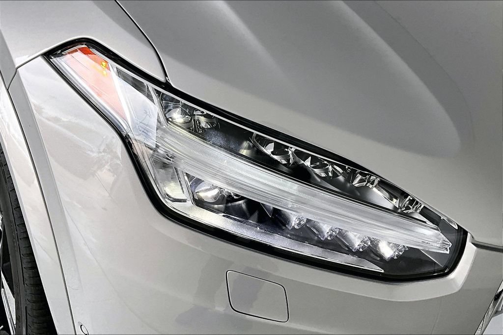 Certified 2024 Volvo XC90 B6 Plus AWD/4WD image 38
