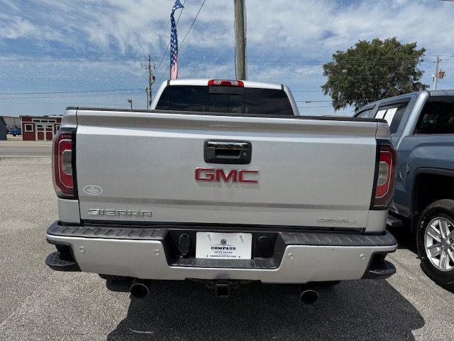 Used 2017 GMC Sierra 1500 Denali image 4