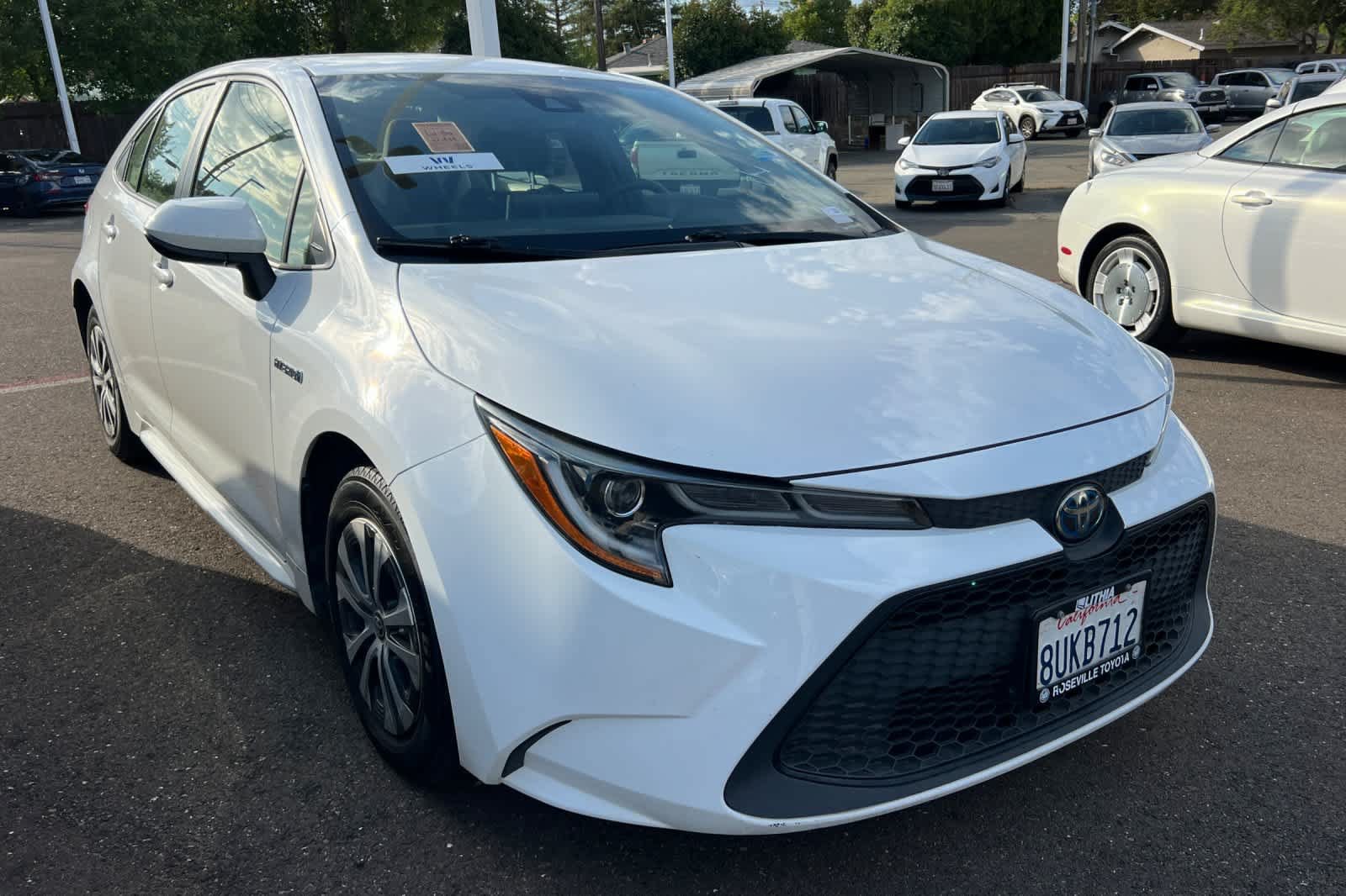 Used 2020 Toyota Corolla LE FWD image 3