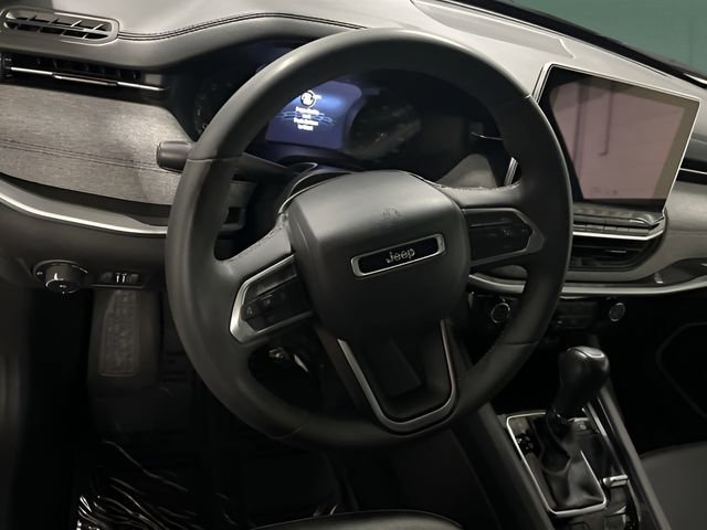 Used 2023 Jeep Compass Latitude AWD/4WD image 18