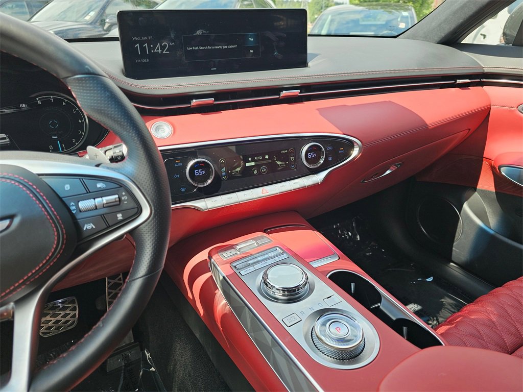 Used 2025 Genesis GV70 3.5T Sport w/ Sport Advanced Package image 31