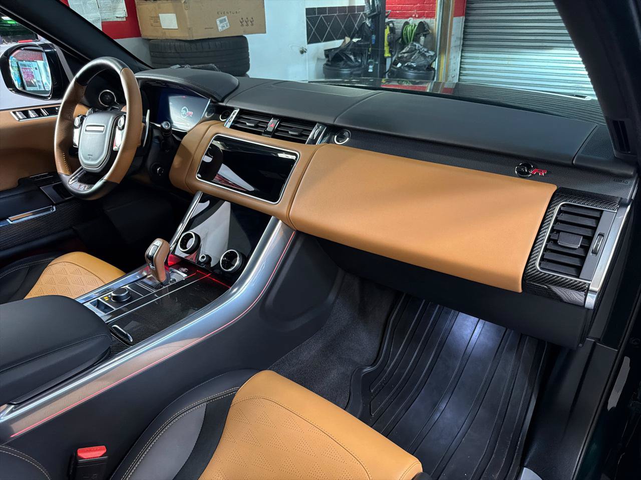 Used 2022 Land Rover Range Rover Sport SVR AWD/4WD image 23