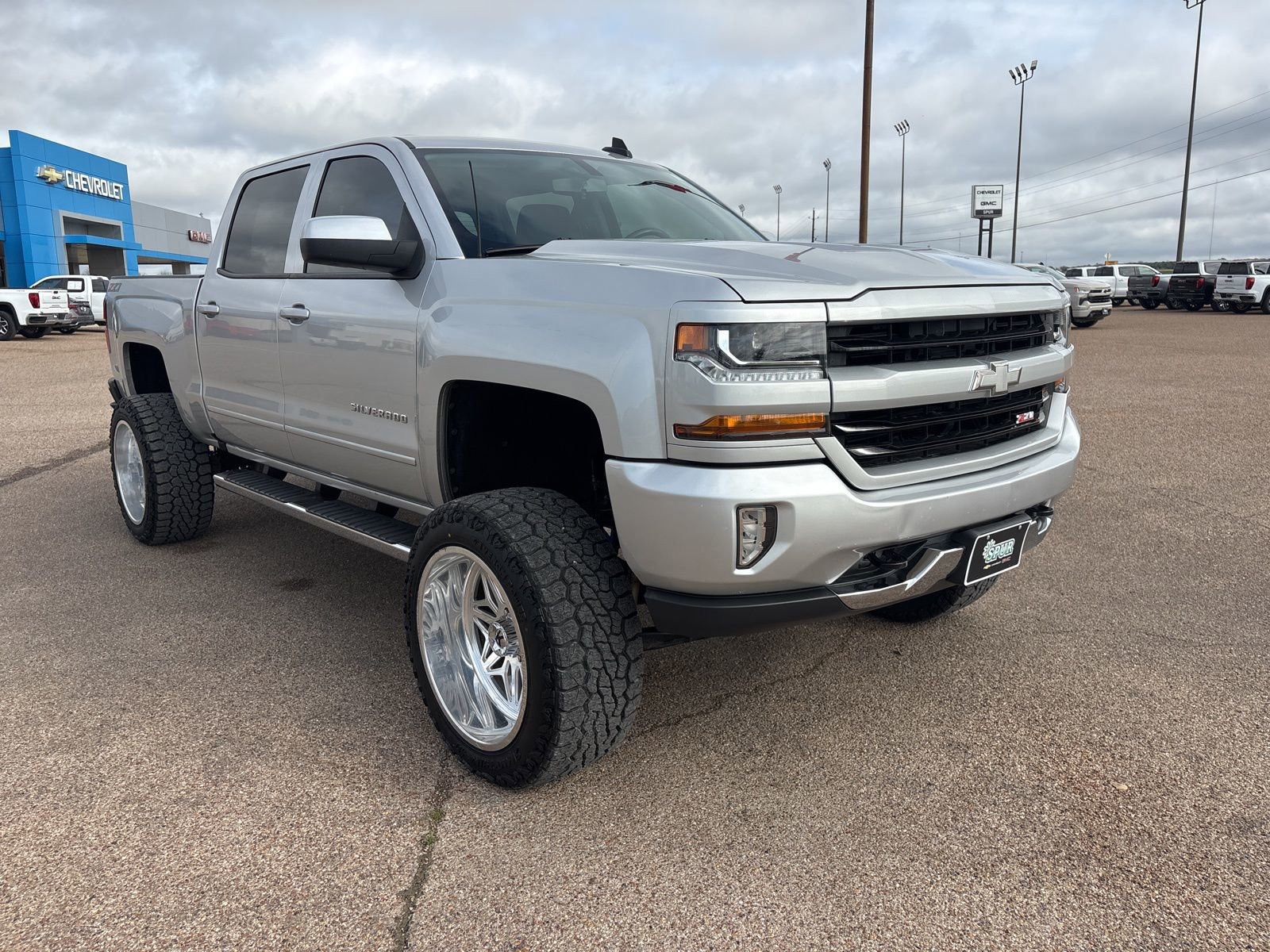 Used 2018 Chevrolet Silverado 1500 LT w/ All Star Edition image 8