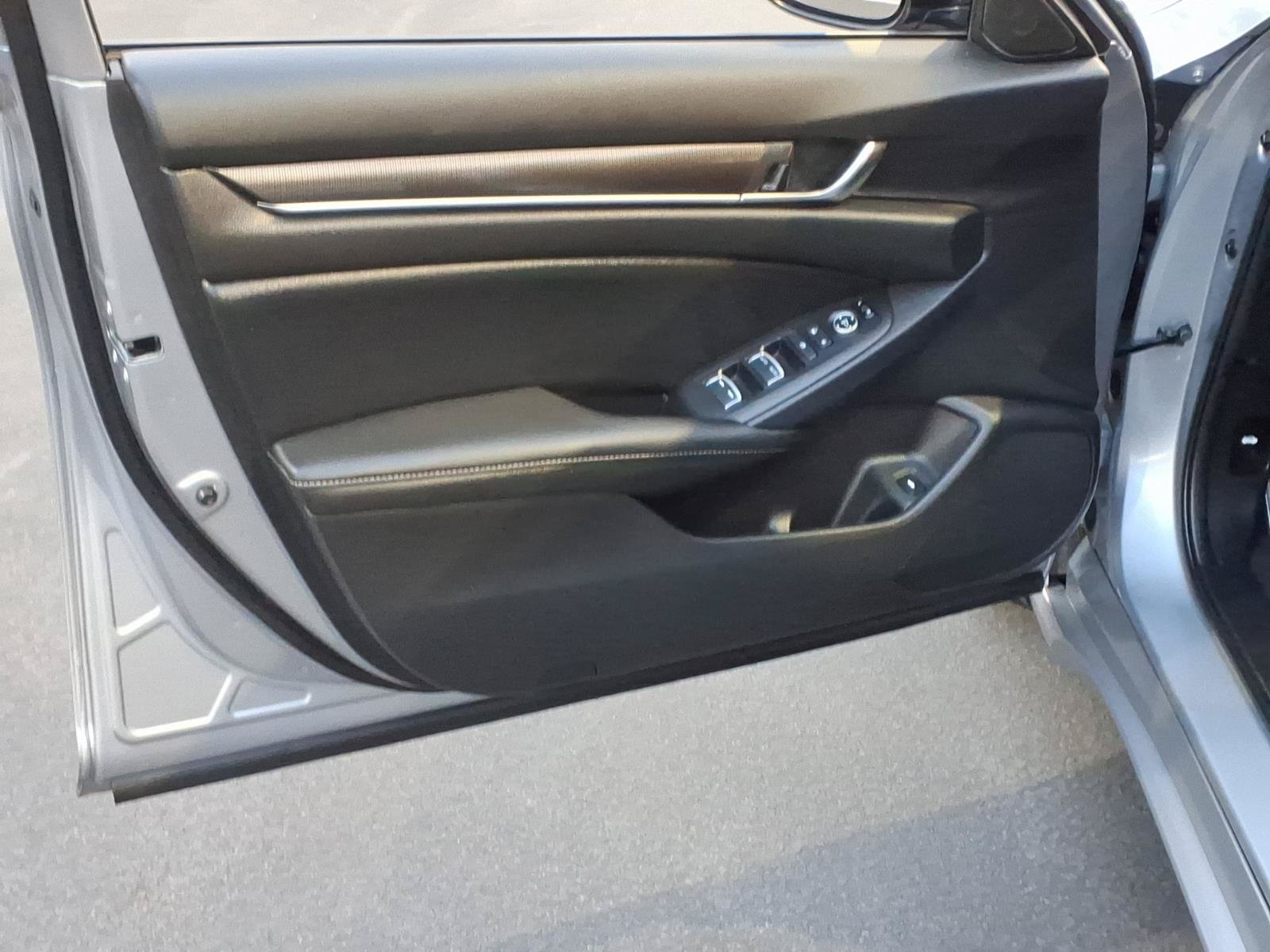 Used 2022 Honda Accord Sport image 13