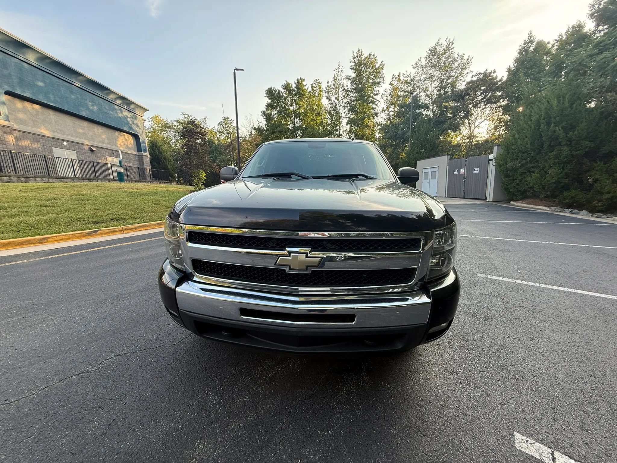 Used 2009 Chevrolet Silverado 1500 LT w/ Power Pack Plus AWD/4WD image 2