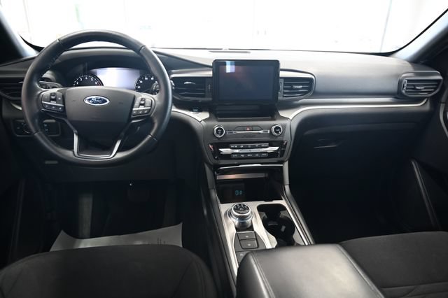 Used 2020 Ford Explorer XLT w/ Comfort Package AWD/4WD image 14