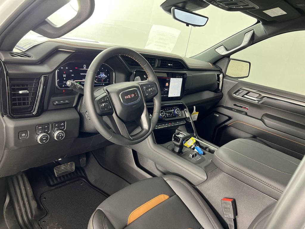 Used 2024 GMC Sierra 1500 AT4 w/ Technology Package AWD/4WD image 10