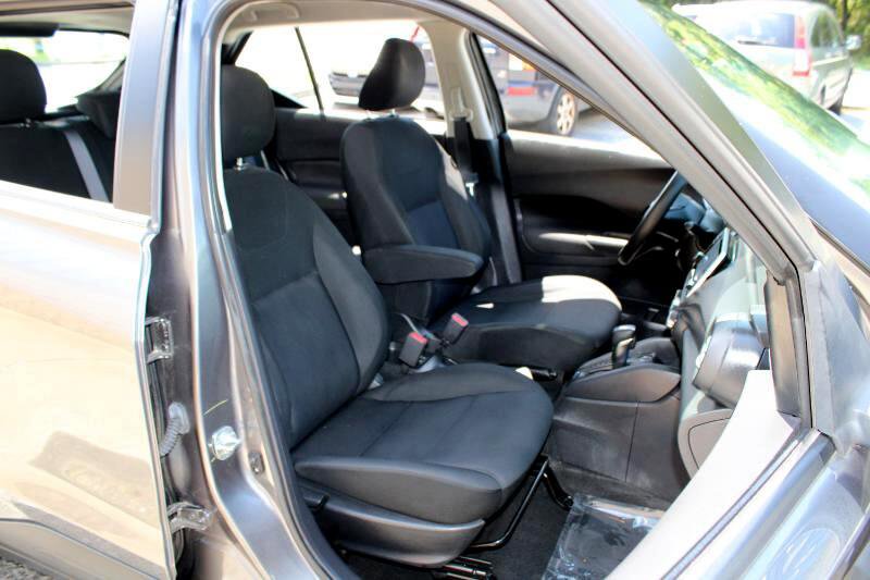 Used 2023 Nissan Kicks S FWD image 9