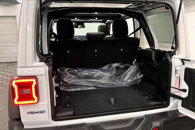 Used 2025 Jeep Wrangler Unlimited Rubicon 4xe w/ Safety Group image 42