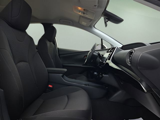 Used 2020 Toyota Prius LE FWD image 14