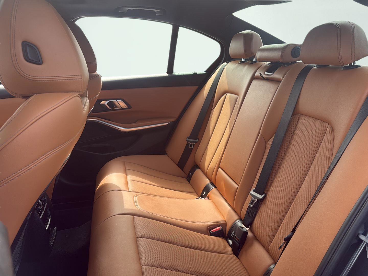 Used 2022 BMW 330e w/ Driving Assistance Package image 19