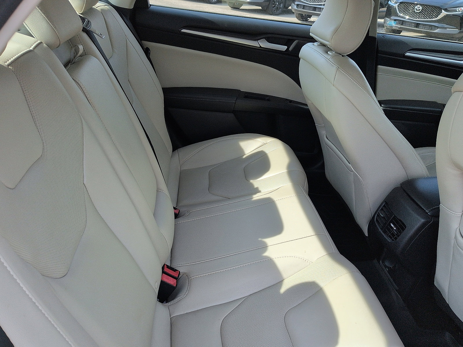 Used 2018 Ford Fusion Titanium image 8