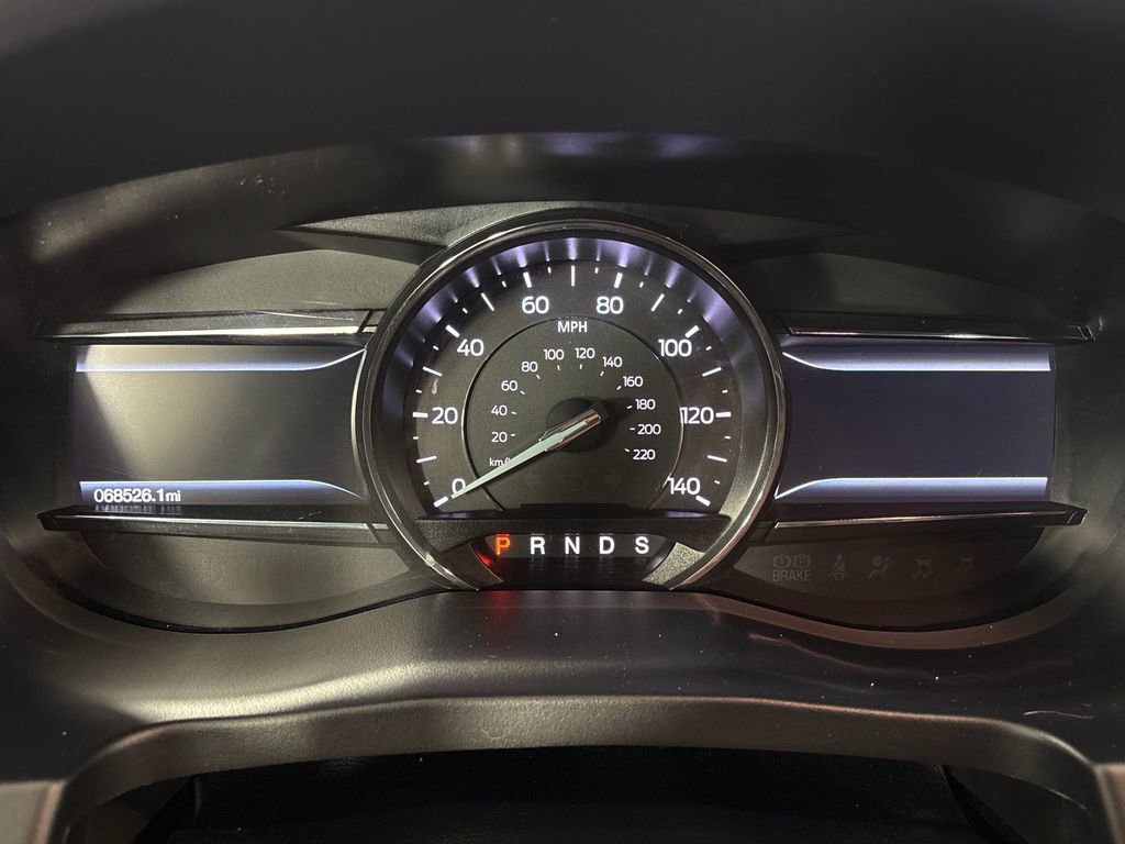 Used 2018 Ford Explorer XLT w/ Equipment Group 202A FWD image 21