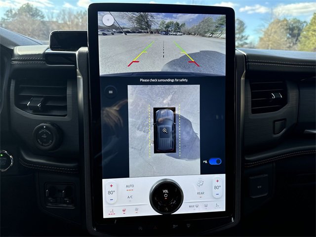 Used 2023 Ford Expedition Platinum image 17